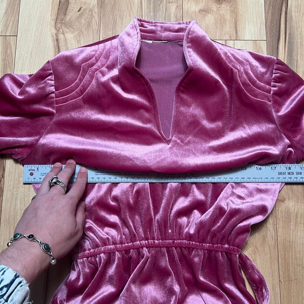 VINTAGE 80s Loungewear Queen Anne Dress Size 6 Regency V Neck Belted Pink Velvet - Picture 3 of 8